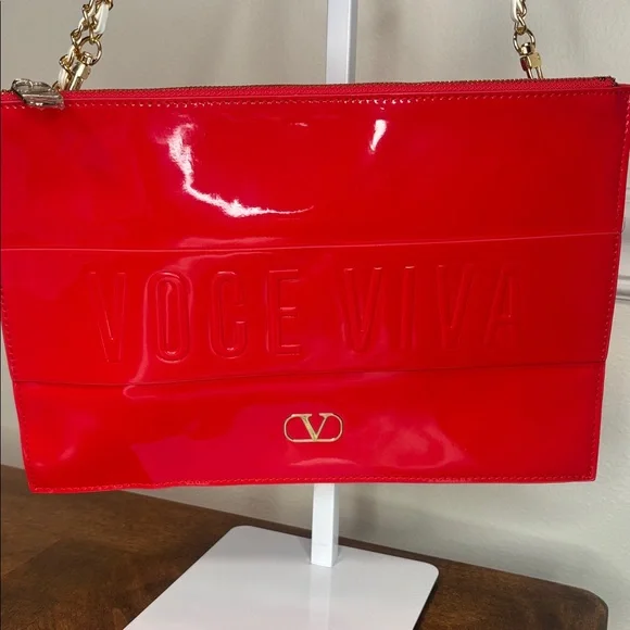 VALENTINO VOCE VIVA Red Patent Clutch with Elegant Gold Crossbody Chain - Picture 3 of 14